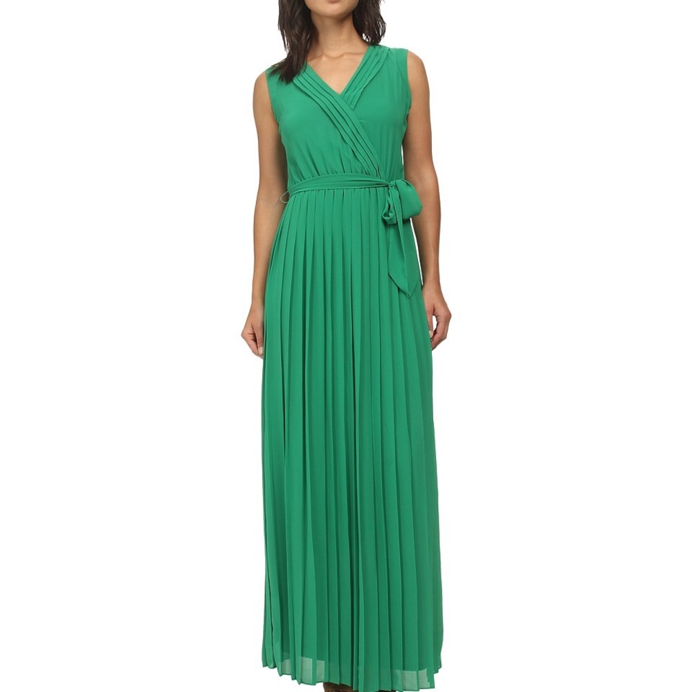 Jessica Simpson pleated maxi